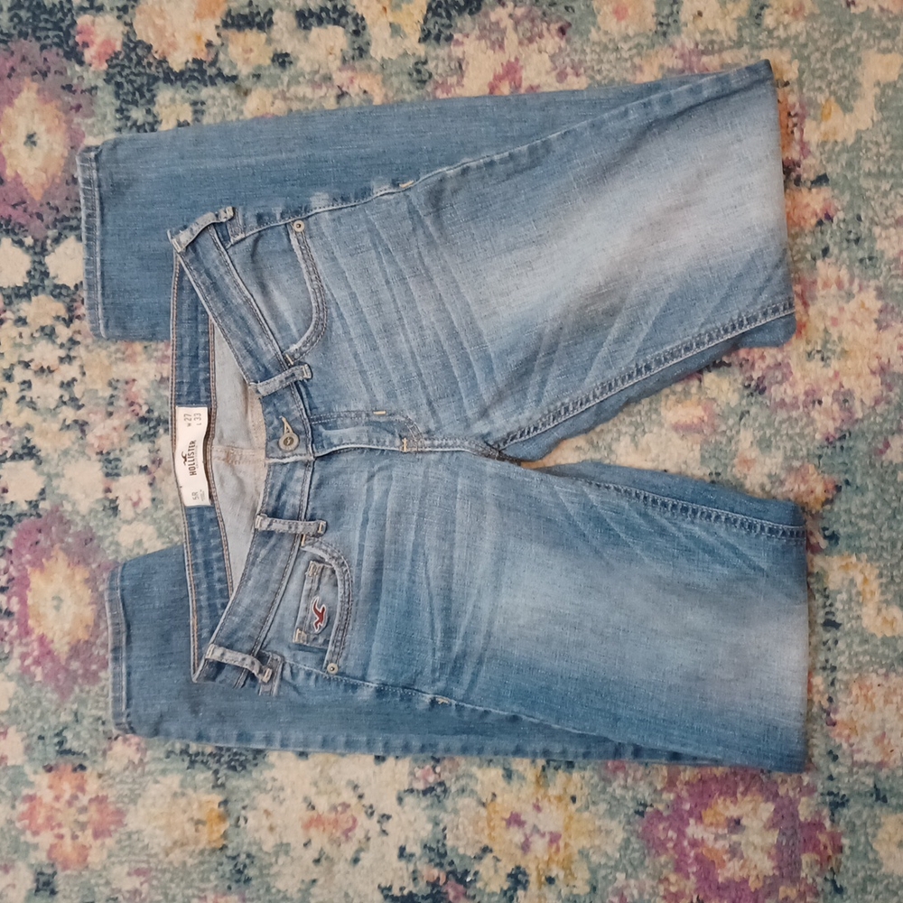 Hollister Jeans. Junior Size 5R. W 27" L 33" Rise 7"